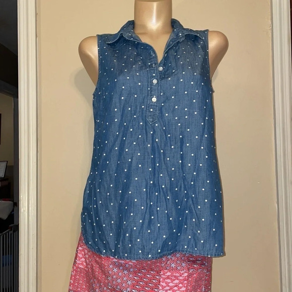 Talbots women’s shirt MP medium petite top denim polka dot sleeveless blue - Picture 2 of 7